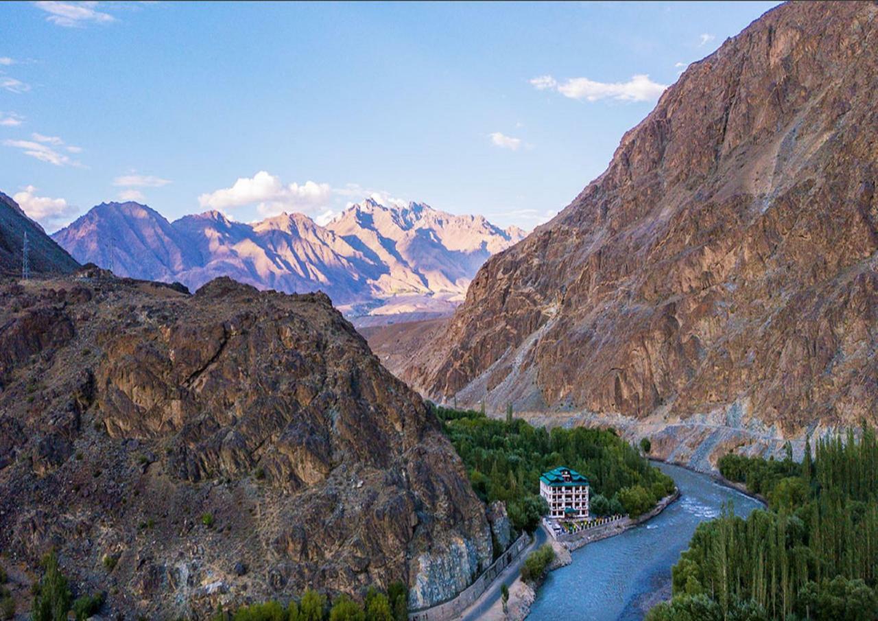 Hotel Chhutuk Heights Kargil Luaran gambar